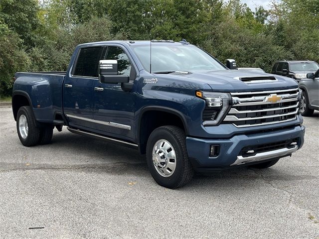 2025 Chevrolet Silverado 3500HD High Country