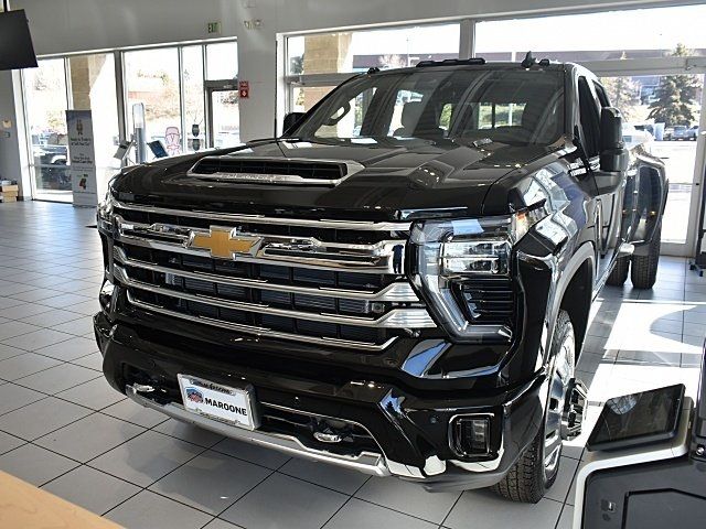 2025 Chevrolet Silverado 3500HD High Country