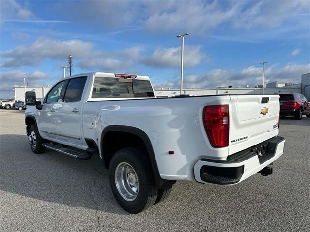 2025 Chevrolet Silverado 3500HD High Country