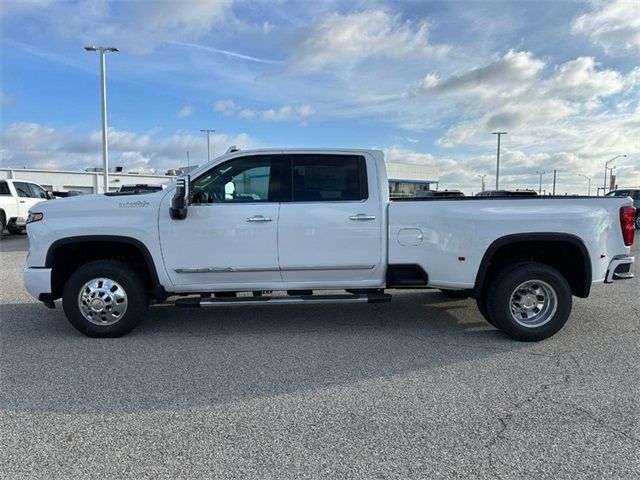 2025 Chevrolet Silverado 3500HD High Country