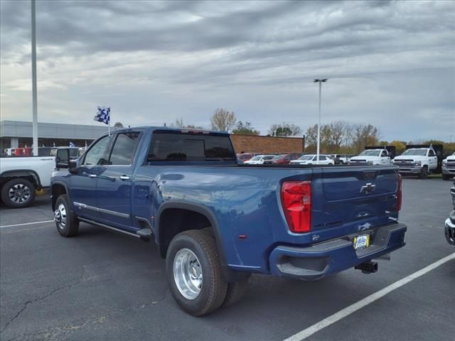 2025 Chevrolet Silverado 3500HD High Country