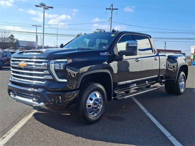 2025 Chevrolet Silverado 3500HD High Country