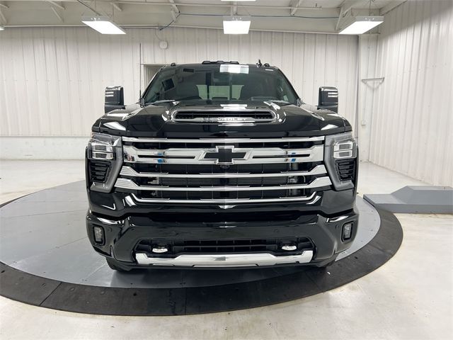 2025 Chevrolet Silverado 3500HD High Country