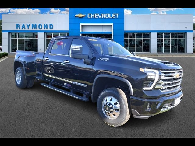 2025 Chevrolet Silverado 3500HD High Country