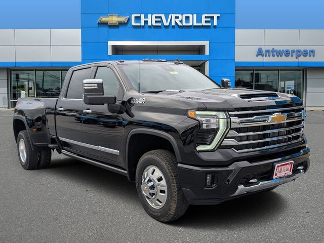 2025 Chevrolet Silverado 3500HD High Country