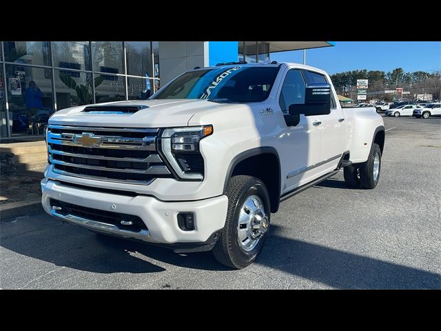 2025 Chevrolet Silverado 3500HD High Country