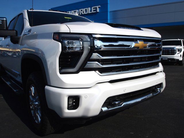 2025 Chevrolet Silverado 3500HD High Country