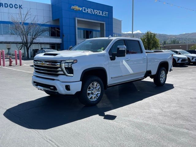 2025 Chevrolet Silverado 3500HD High Country