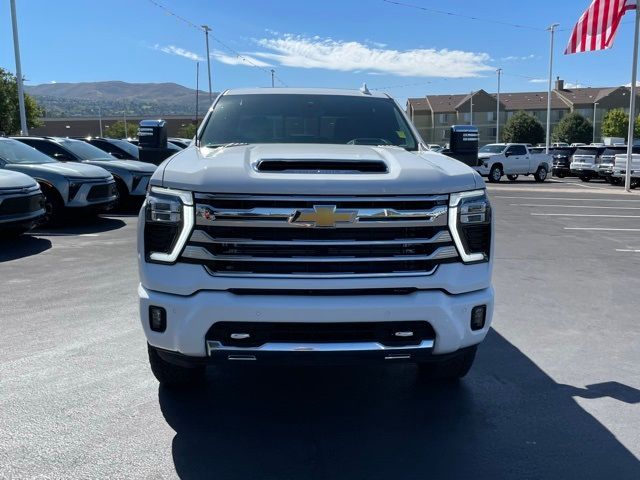 2025 Chevrolet Silverado 3500HD High Country