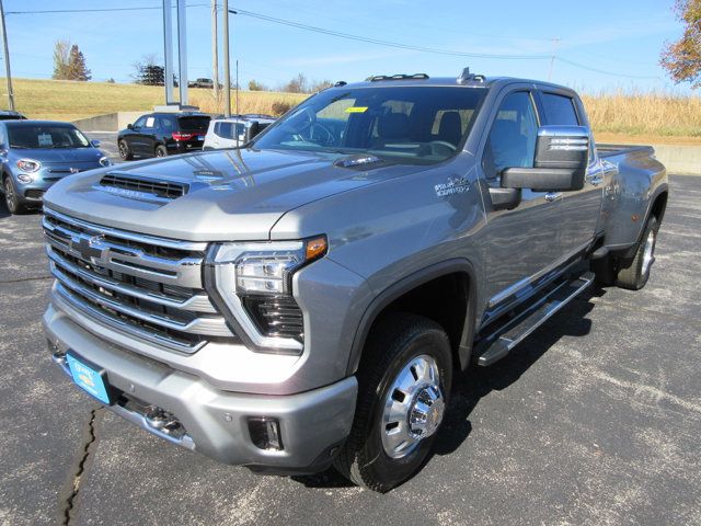 2025 Chevrolet Silverado 3500HD High Country