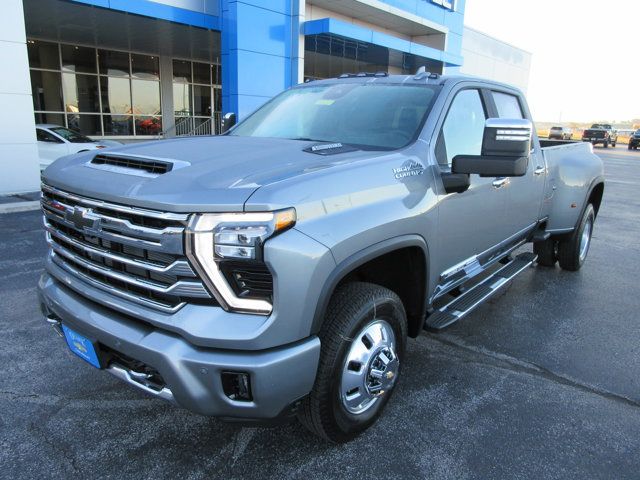 2025 Chevrolet Silverado 3500HD High Country