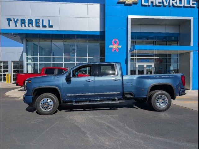 2025 Chevrolet Silverado 3500HD High Country