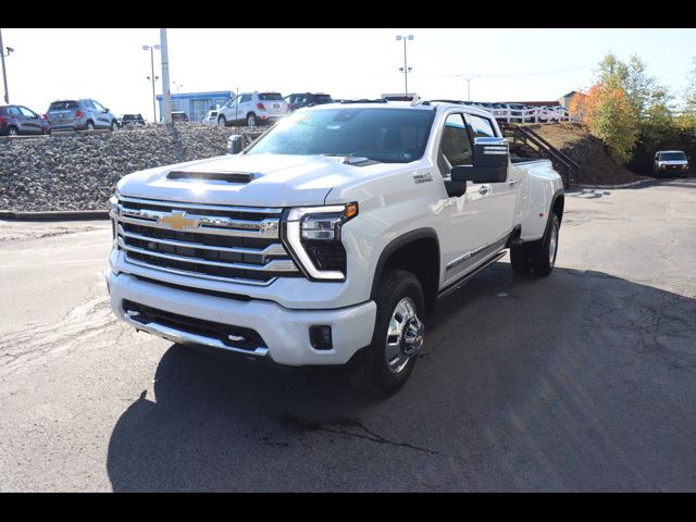 2025 Chevrolet Silverado 3500HD High Country