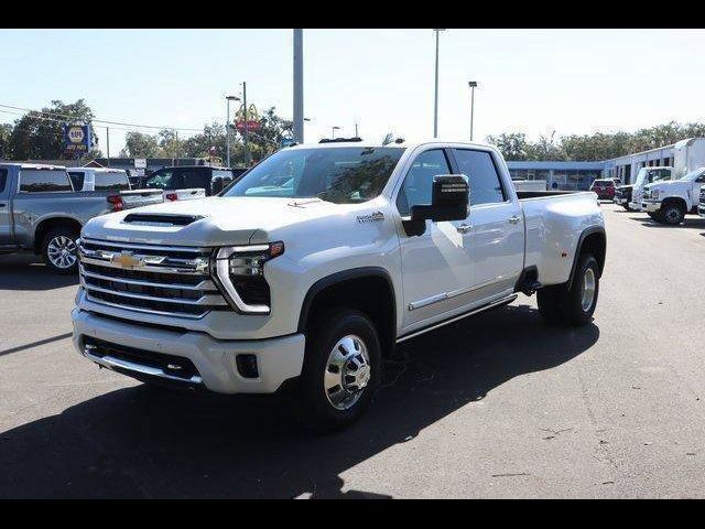 2025 Chevrolet Silverado 3500HD High Country