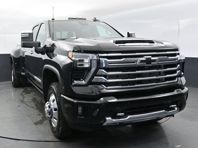 2025 Chevrolet Silverado 3500HD High Country