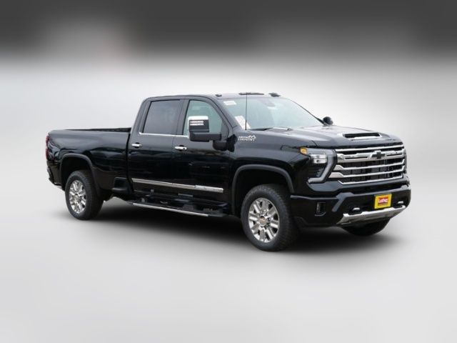 2025 Chevrolet Silverado 3500HD High Country