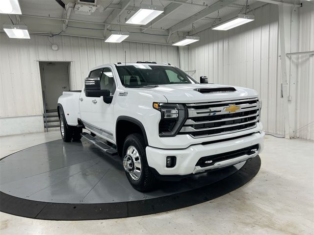 2025 Chevrolet Silverado 3500HD High Country