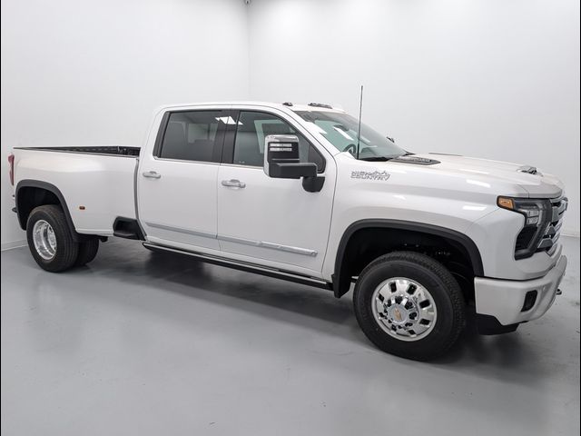 2025 Chevrolet Silverado 3500HD High Country