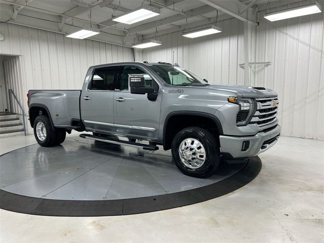 2025 Chevrolet Silverado 3500HD High Country