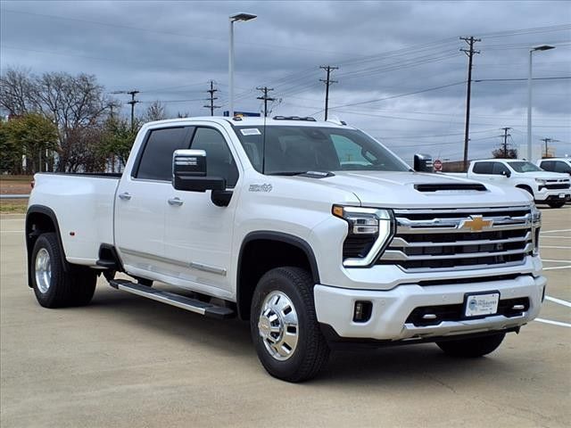 2025 Chevrolet Silverado 3500HD High Country