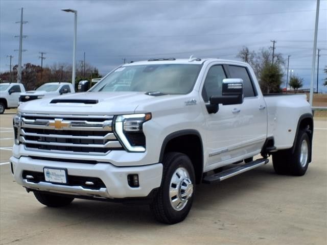 2025 Chevrolet Silverado 3500HD High Country