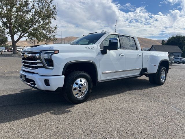 2025 Chevrolet Silverado 3500HD High Country