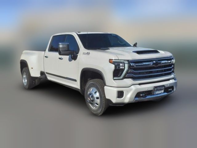 2025 Chevrolet Silverado 3500HD High Country