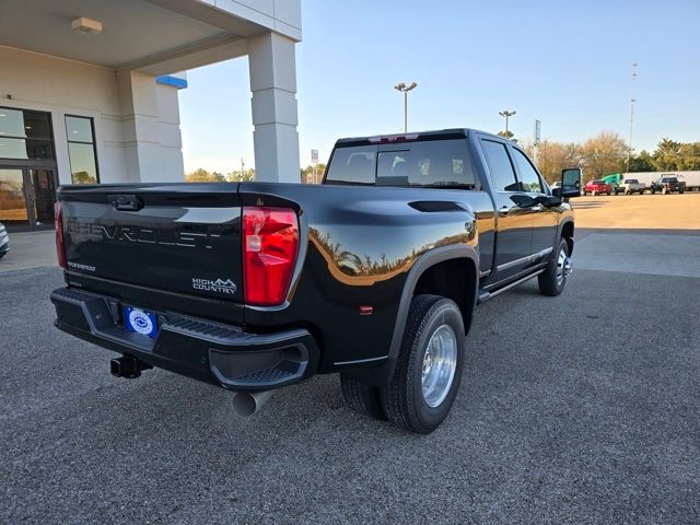 2025 Chevrolet Silverado 3500HD High Country