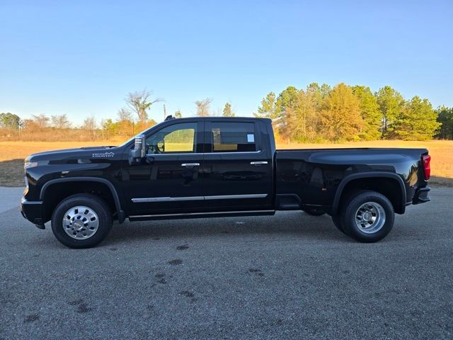 2025 Chevrolet Silverado 3500HD High Country