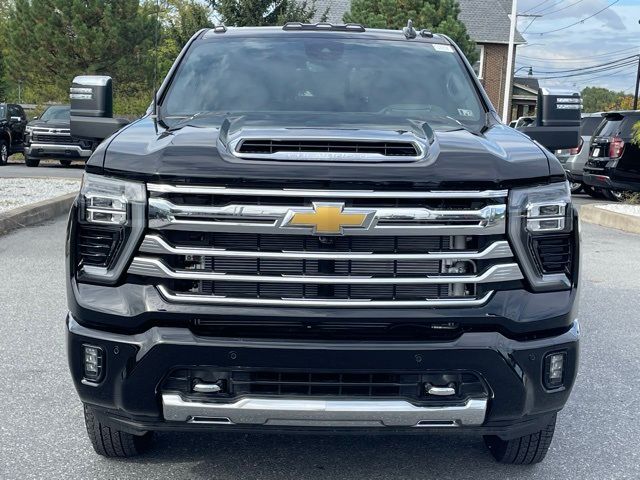 2025 Chevrolet Silverado 3500HD High Country