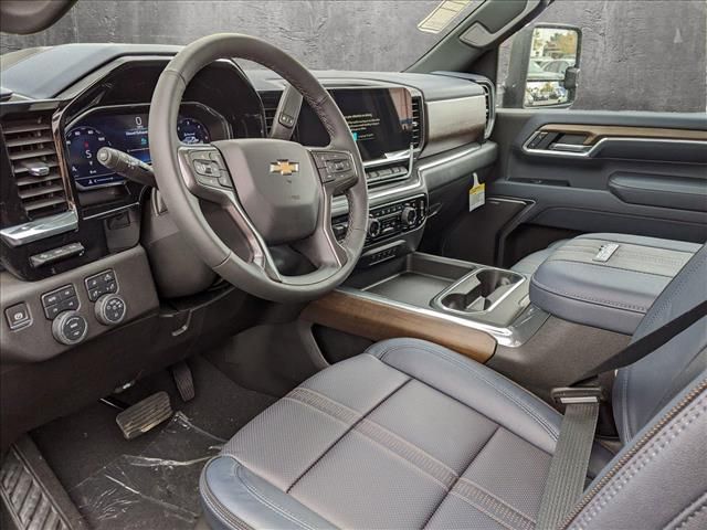 2025 Chevrolet Silverado 3500HD High Country