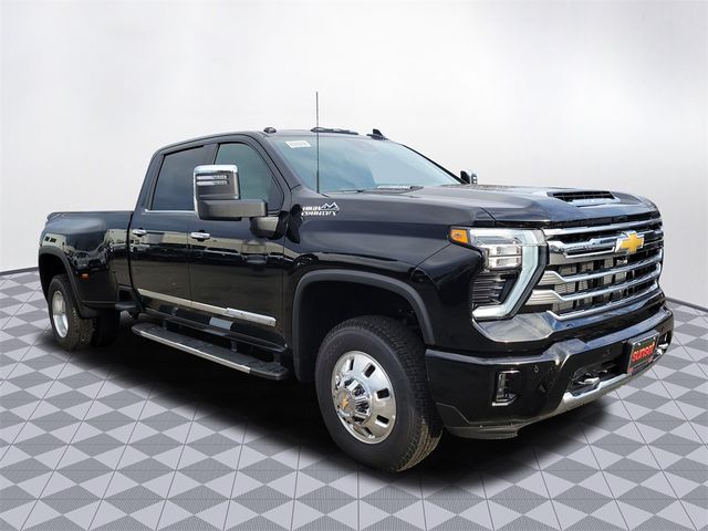 2025 Chevrolet Silverado 3500HD High Country