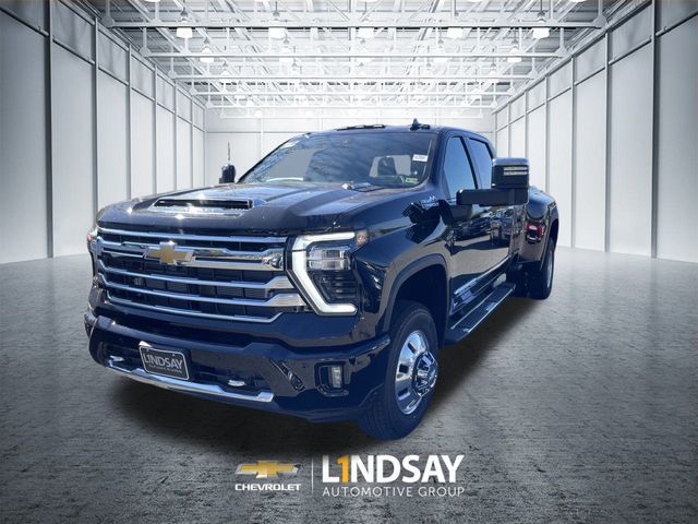 2025 Chevrolet Silverado 3500HD High Country