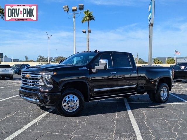 2025 Chevrolet Silverado 3500HD High Country