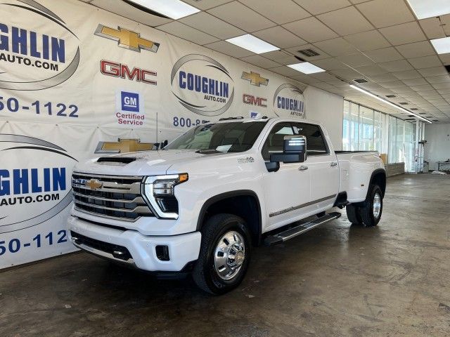 2025 Chevrolet Silverado 3500HD High Country