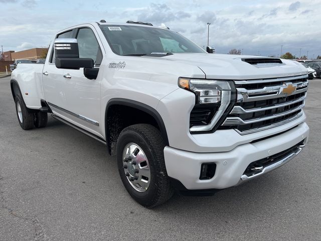 2025 Chevrolet Silverado 3500HD High Country