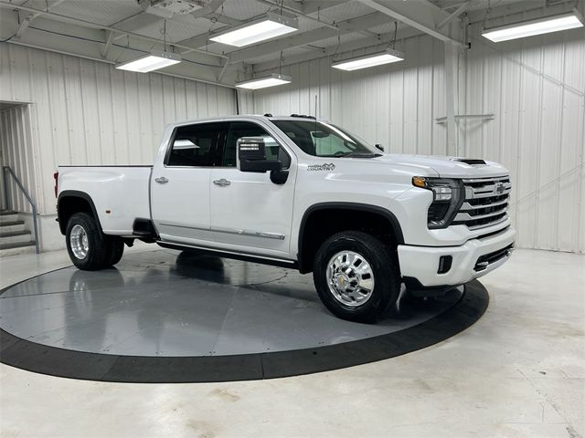 2025 Chevrolet Silverado 3500HD High Country