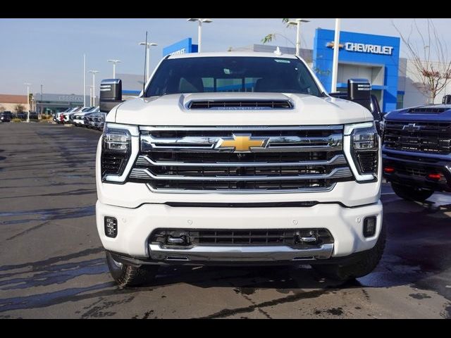 2025 Chevrolet Silverado 3500HD High Country