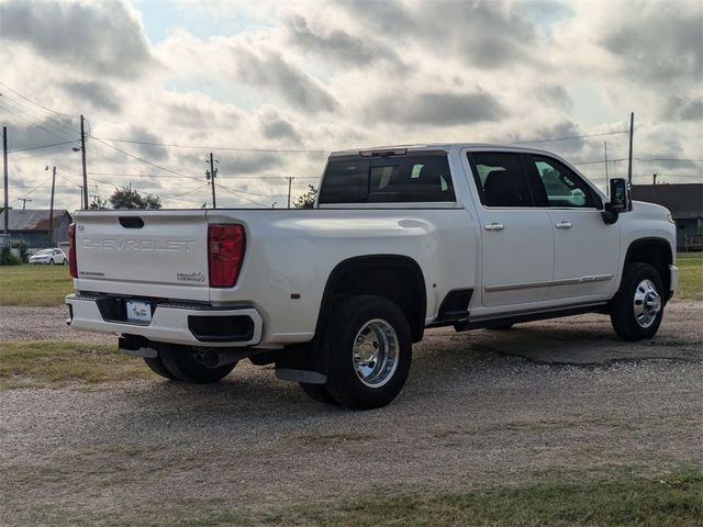 2025 Chevrolet Silverado 3500HD High Country