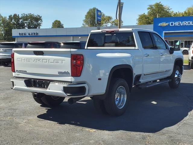 2025 Chevrolet Silverado 3500HD High Country