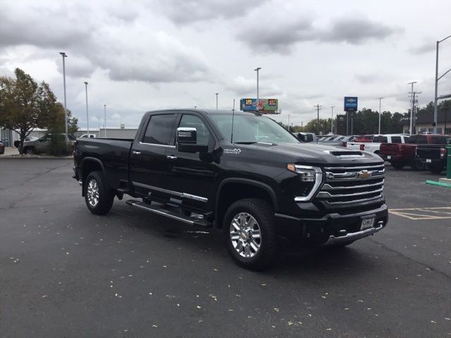 2025 Chevrolet Silverado 3500HD High Country