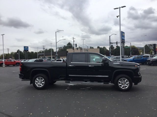 2025 Chevrolet Silverado 3500HD High Country