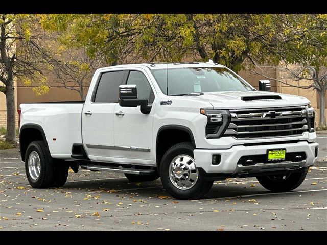 2025 Chevrolet Silverado 3500HD High Country