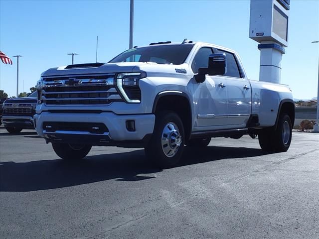 2025 Chevrolet Silverado 3500HD High Country