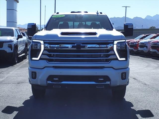 2025 Chevrolet Silverado 3500HD High Country