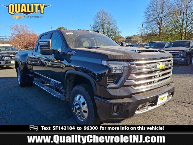 2025 Chevrolet Silverado 3500HD High Country