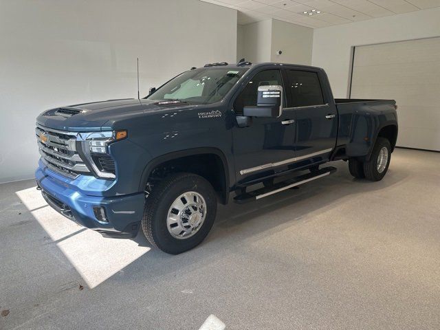 2025 Chevrolet Silverado 3500HD High Country