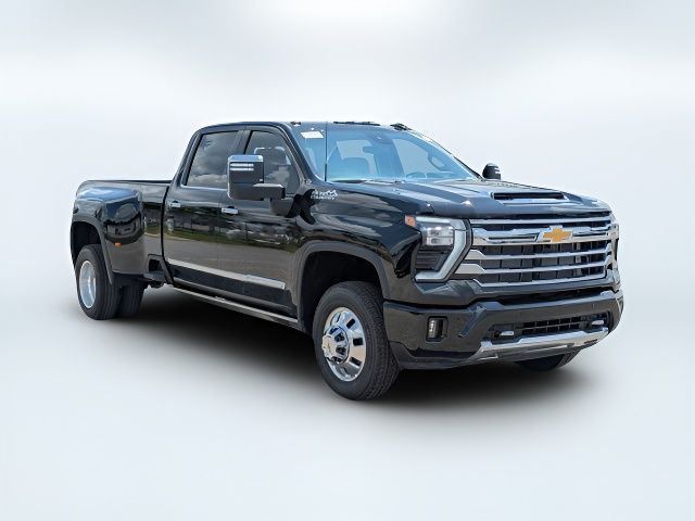 2025 Chevrolet Silverado 3500HD High Country