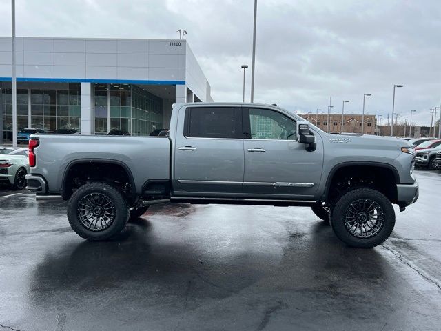 2025 Chevrolet Silverado 3500HD High Country