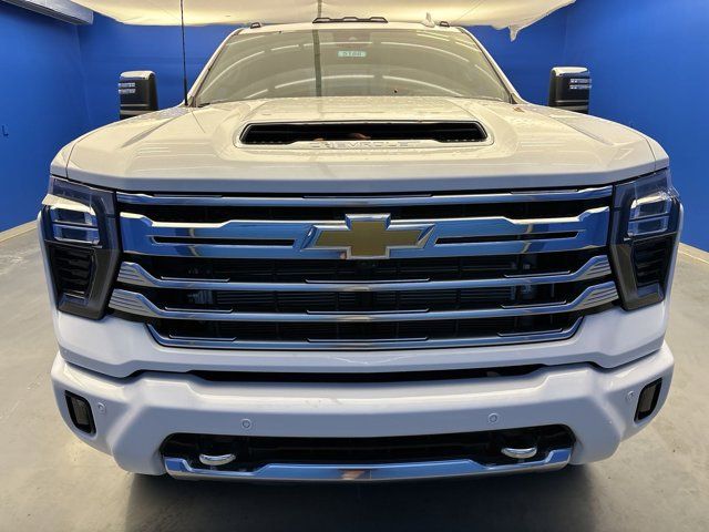 2025 Chevrolet Silverado 3500HD High Country